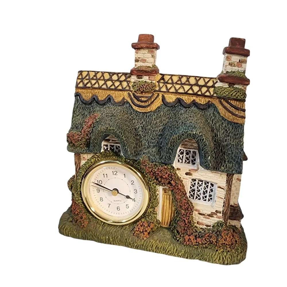 Charming Cottage‎ House Quartz Clock Decorative Tabletop Accent